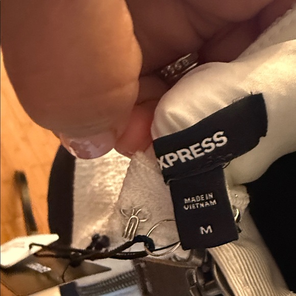 Express White Textured Zip-Up Top - Picture 4 of 5